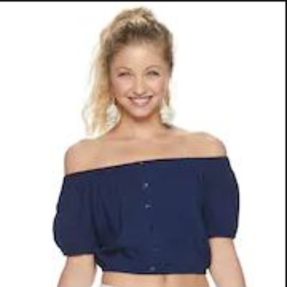 Candie's Tops - Candies Peasant crop top. Bare shoulder sleeve